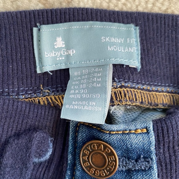 Baby Gap outfit - Picture 6 of 6